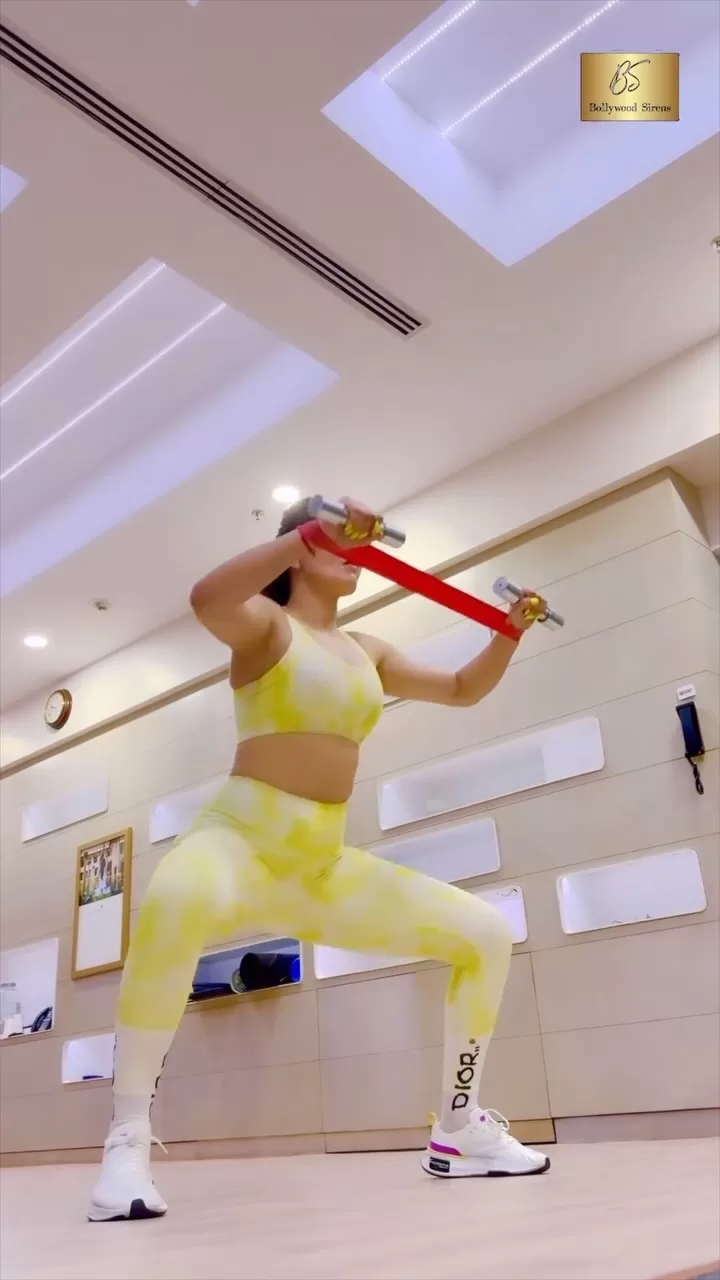 the Shares Her Fitness Regimen on Video in a Avatar collab with