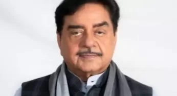 Shatrughan Sinha Gets a Tune-Up at Mumbai’s Kokilaben Hospital | Gossip Alert