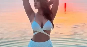 Watch the Stunning Bollywood Actress, Sonarika Bhadoria Sizzle in a Bikini from her Holiday Video – A Must-See for Bollywood and Hot Actress Video Enthusiasts