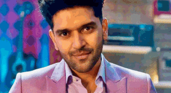 Guru Randhawa Takes a Tumble on Set: Lands in Hospital with Serious Injuries; Shares the Scoop Himself, Jokes ‘Action is No Child’s Play!’