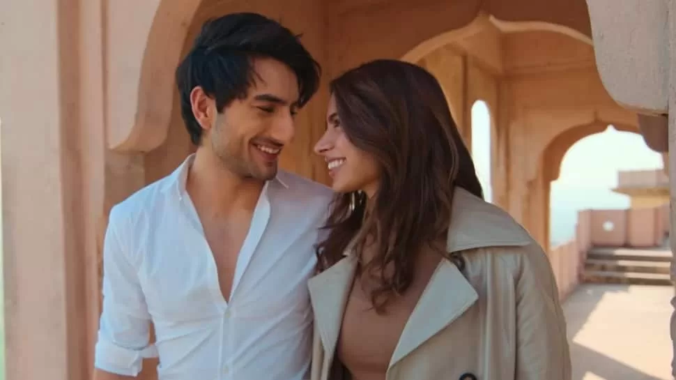 In ‘Ishq Mein’ From Nadaaniyan, Khushi Kapoor And Ibrahim Ali Khan’s Sizzling Chemistry Is The Latest Bollywood Fairy Tale Romance | Film Gossip